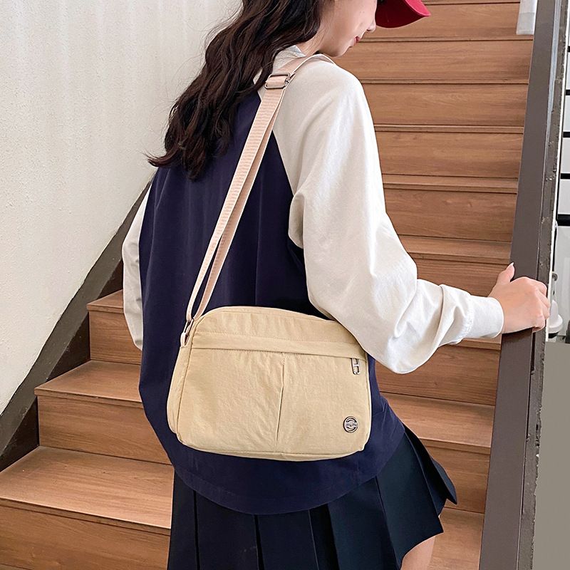 Leichte Damentasche, neu, modisch, exquisit, vielseitig, horizontal, einzelne Schulter, klein, für Reisen und Pendeln, einfarbig_voghion.com