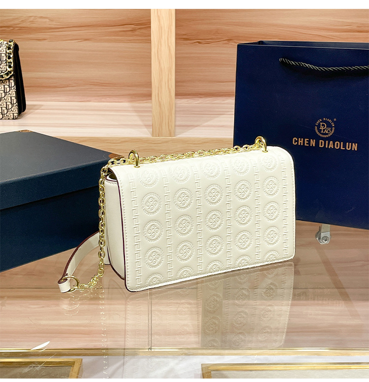 Borsa quadrata senior da donna di nuova moda, senso della borsa a tracolla con catena a tracolla temperamento a spalla singola di lusso leggero_voghion.com
