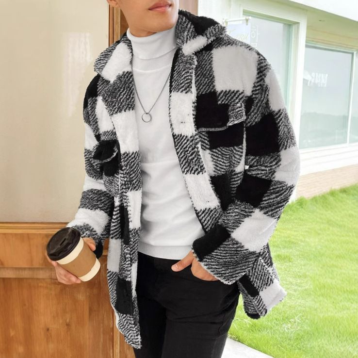 Giacca di media lunghezza con tasche tridimensionali, con risvolto a quadri abbinato ai colori alla moda da uomo_voghion.com