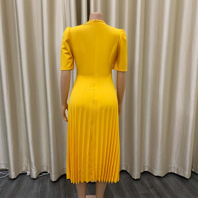 D2022024Robe grande taille plissée à manches courtes, style été, couleur unie_voghion.com