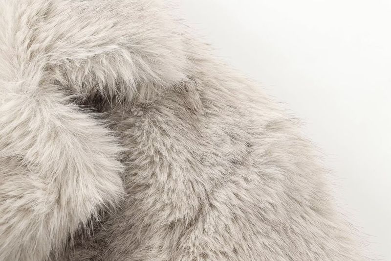 Cappotto in pelliccia sintetica di lusso per donna - Giacca invernale calda e alla moda oversize con collo a scialle, capospalla in peluche morbido ed ecologico_voghion.com