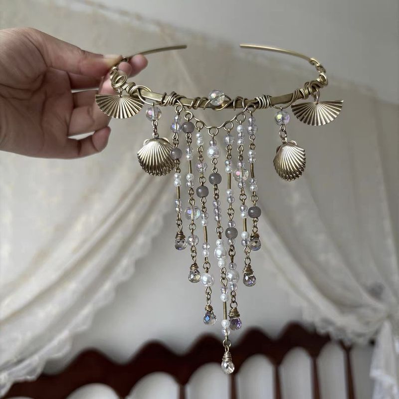 Multi-element Pendant Necklace Gold Goddess Temperament Niche High-end Design Jewelry_voghion.com