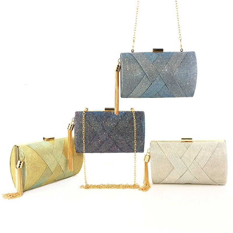 Nuova pochette da sera con nappa in raso cangiante da donna del 2020_voghion.com