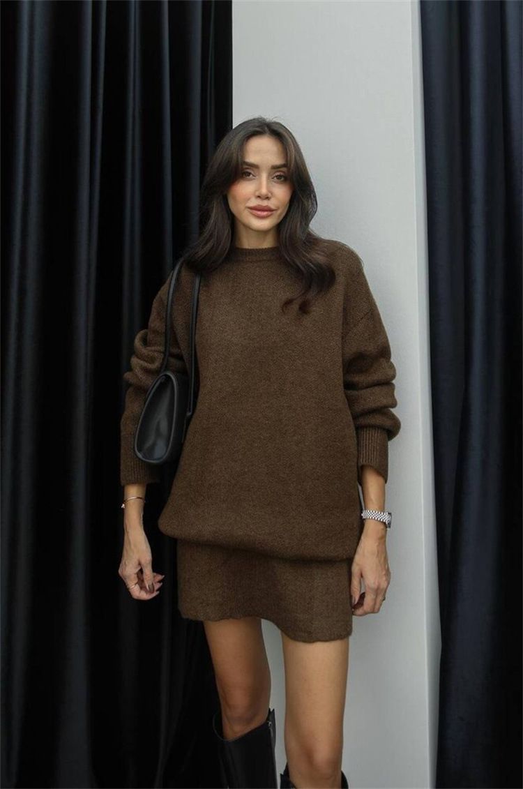 Set van oversized gebreide trui en minirok voor dames (ademend polyester, grijs/beige/rood/zwart/karamel, S/M/L/XL, streetwear)_voghion.com