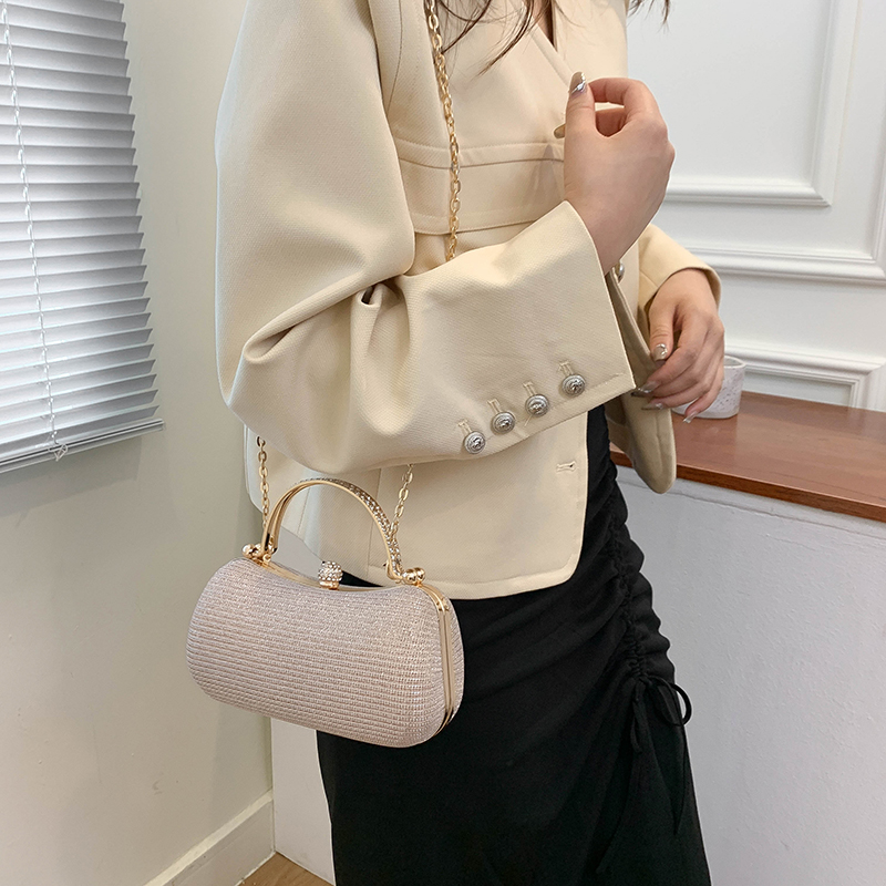 Niedliche kleine PVC-Schulter-Umhängetaschen für Frauen 2023 Hit Luxus-Party-Abend-Handtaschen und Geldbörsen weibliche Reisekupplung_voghion.com