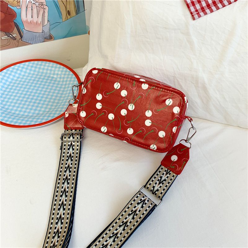 High-end camera voor vrouwen 2025 Nieuwe lente zomer brede band enkele schouder crossbody stijlvolle mode kleine vierkante tas_voghion.com