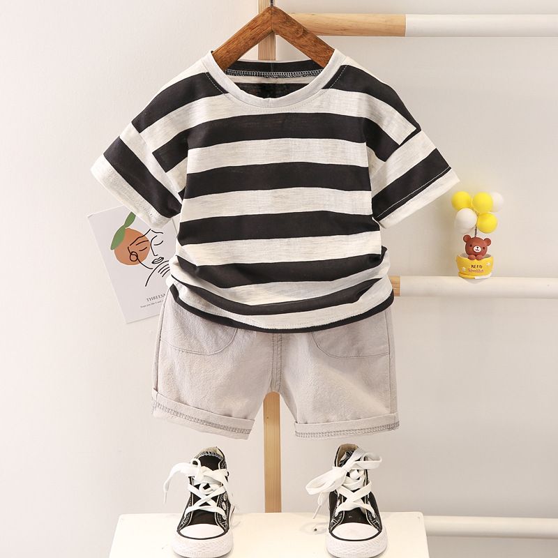 2024 sommer Neue Koreanische kurzarm Ch's Jungen 0-4 Jahre Alt Rundhals Gestreiften T-shirt Shorts Zwei stück Set für_voghion.com