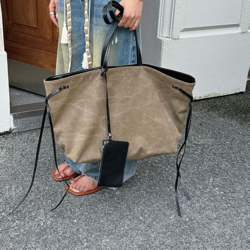 2025 Canvas Splicing Head Layer Rindsleder Handtasche Mode Multifunktionale Großraum Damen Schultertasche Lässig Vielseitig Einfach_voghion.com