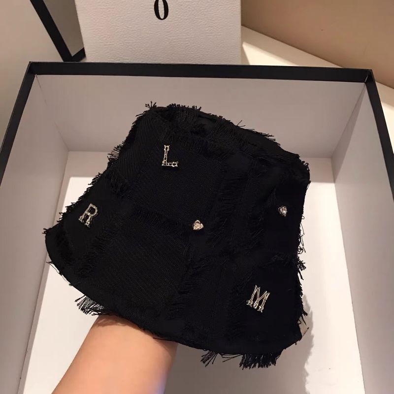 2025 Korean INS Small Fragrance Style Fringe Bucket Autumn New Metal Letter A Version Face-Slimming Fisherman Hat For Women_voghion.com