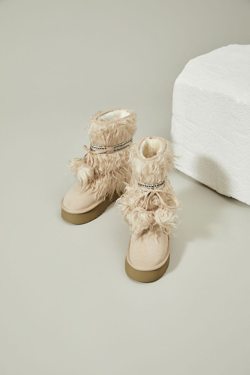 ShoeGlobe 2025 Bosi Neue Schneestiefel im neuen Stil mit Wassertropfen-Fellschleife, erhöhter dicker Sohle, warmer, verdickter runder Zehenpartie, zum Hineinschlüpfen für Damen_voghion.com