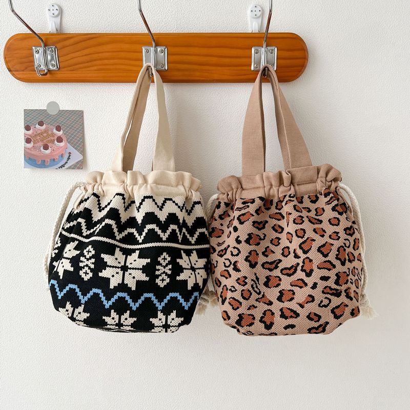 Knitted Bucket For Women With Cartoon Pattern, Cute Handbag, Casual Versatile Drawstring Tote, Underarm Bag, Lunch Bag_voghion.com
