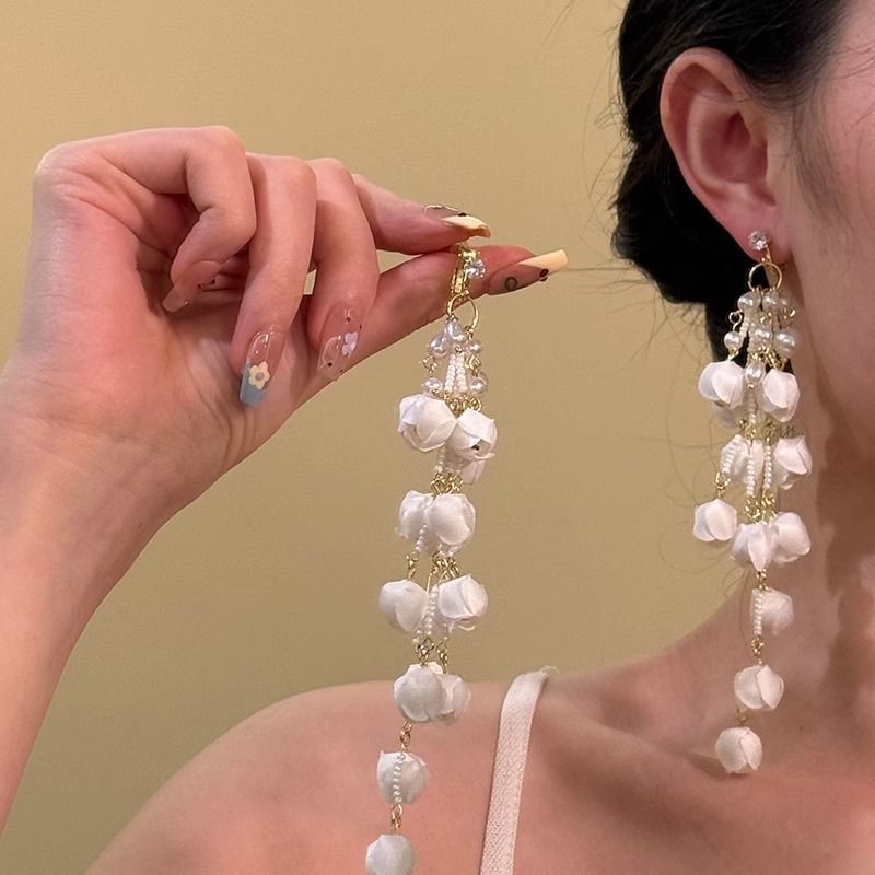 Lily Of The Valley Blooming Fairy Lily Of The Valley Bud Earrings Cold Temperament White Flower Earrings_voghion.com