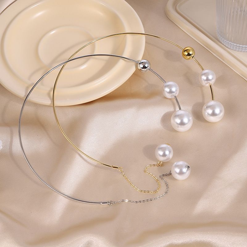 2024 Nouveau collier ouvert en perles, design minimaliste et unique, style pompon, chaîne de collier, bijoux polyvalents pour femmes_voghion.com