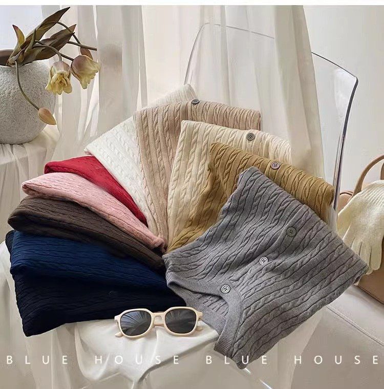 Spring And Autumn New Fashion Versatile Round Neck Stylish Knitted Base Shirt College Style Embroidered Cable Cardigan_voghion.com