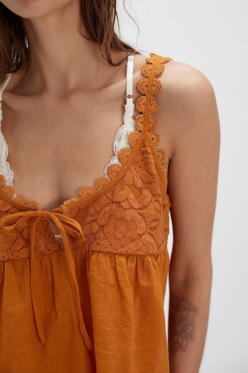 Damenbekleidung im Y2K-Stil mit U-Ausschnitt und Spitzennähten, lockeres Unterhemd für Damen_voghion.com