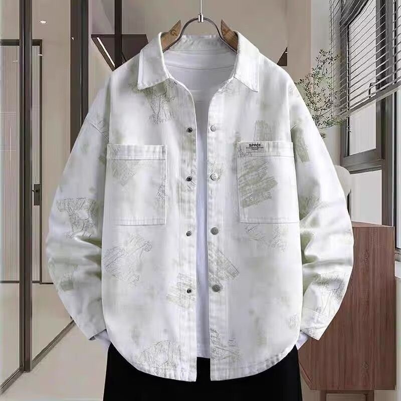 Giacca in denim lavato retrò da uomo in autunno, giacca casual ampia e alla moda, capospalla alla moda_voghion.com