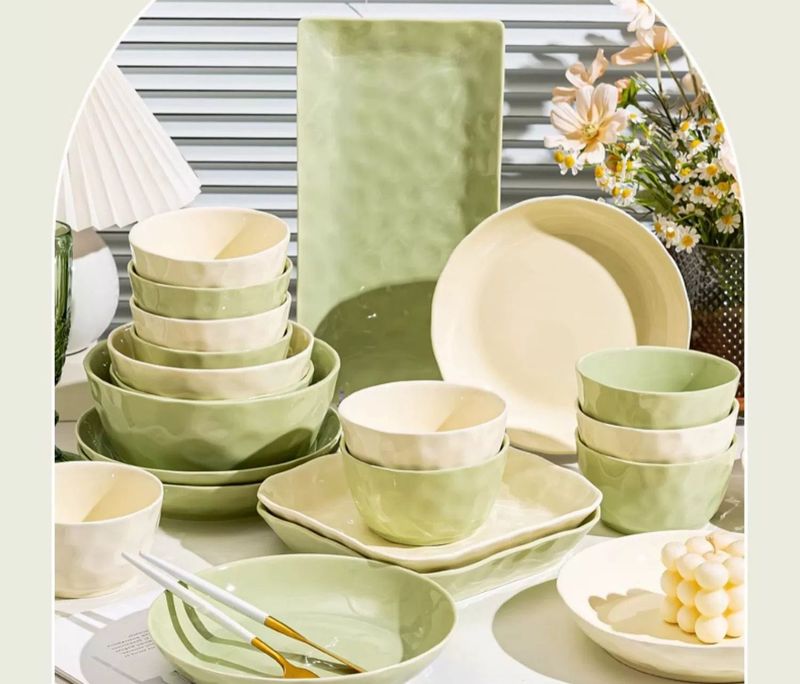 Cream Aesthetic Ceramic Tableware Set – 8 Inch Modern Dinner Plates, Bowls & Serving Dishes In Matcha Green & Beige, Microwave Safe_voghion.com
