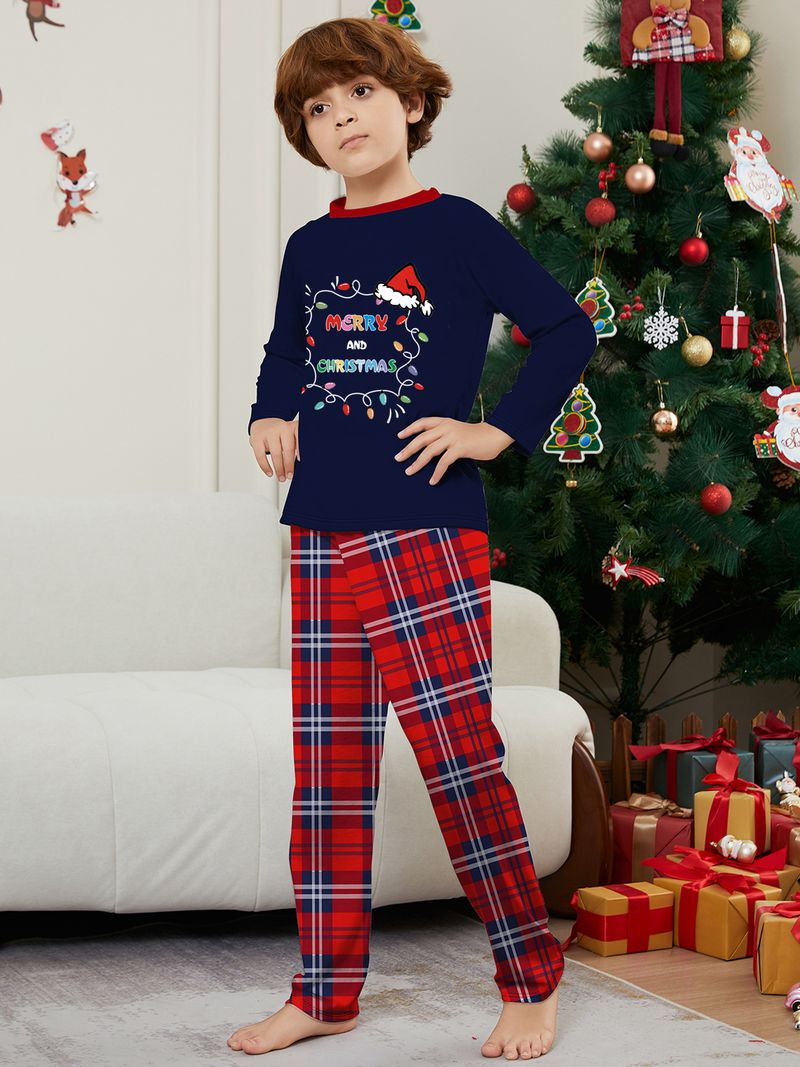 Gemütliches, passendes Weihnachtspyjama-Set für die ganze Familie mit festlichem Aufdruck, weicher karierter Stoff, Größen für Erwachsene, Kinder und Haustiere._voghion.com