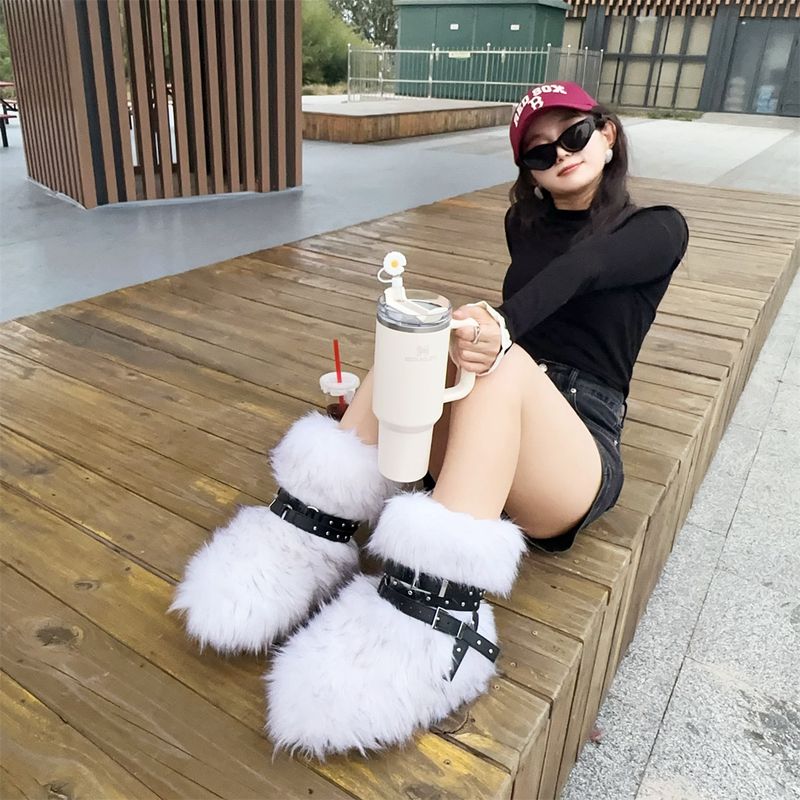 Botas de invierno con plataforma plana estilo punk para mujer, con tachuelas y piel sintética: antideslizantes, cálidas y a la moda (varios colores y tallas disponibles)._voghion.com