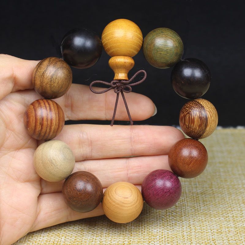 Bracciale multi-tesoro in legno di sandalo in stile etnico con perline di Buddha in legno rosso per uomo e donna_voghion.com