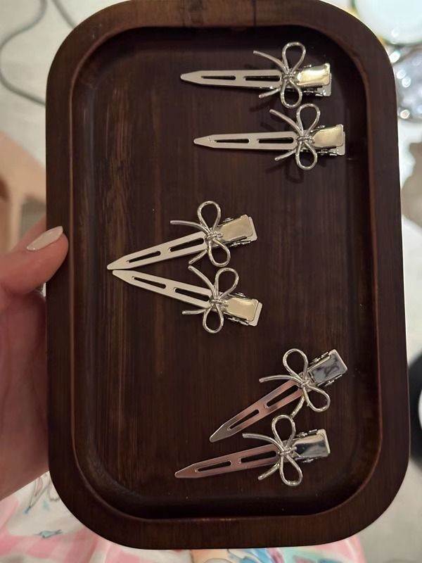 Süße und coole Haarschmuck mit Schleife für Mädchen, Stirnbänder, Seitenclips, Pony, gebrochenes Haar, Nischenmetall Y2k, vielseitig einsetzbar_voghion.com