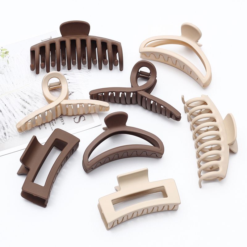 Klassisches Basic Haarspangen-Set – Große matte Haifisch-Clips für stylische Hochsteckfrisuren – Elegante minimalistische Farbkollektion_voghion.com