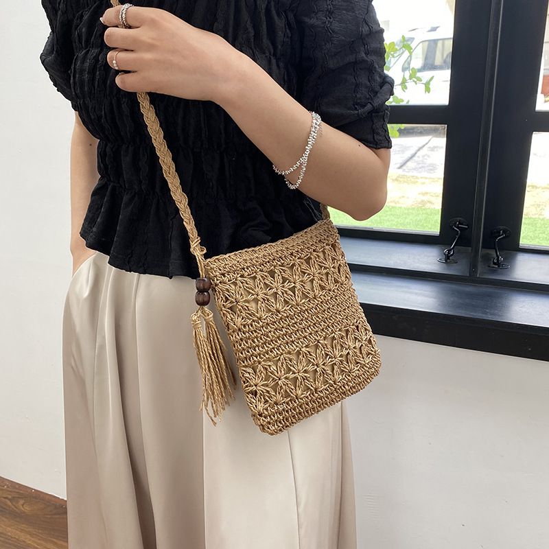 Borsa a tracolla per donna 2025, nuovo design di nicchia, squisita borsa quadrata piccola intrecciata versatile con traforo per telefono da donna_voghion.com