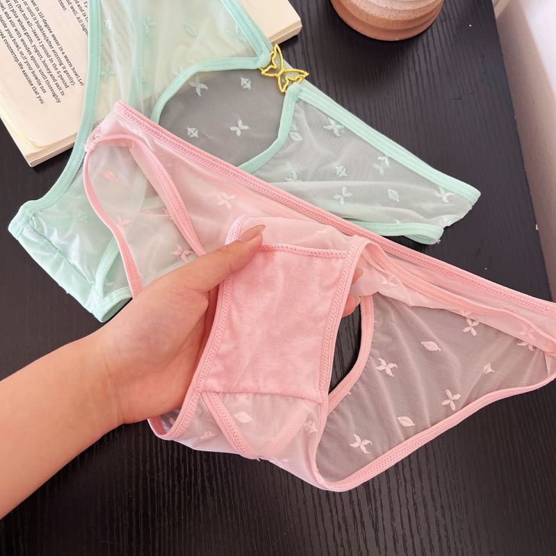 LuvBox 2025 New Foreign Trade Jacquard Lace Panties Women Sexy Hollow Out Diamond Decoration Bow Breathable Seamless Women's_voghion.com