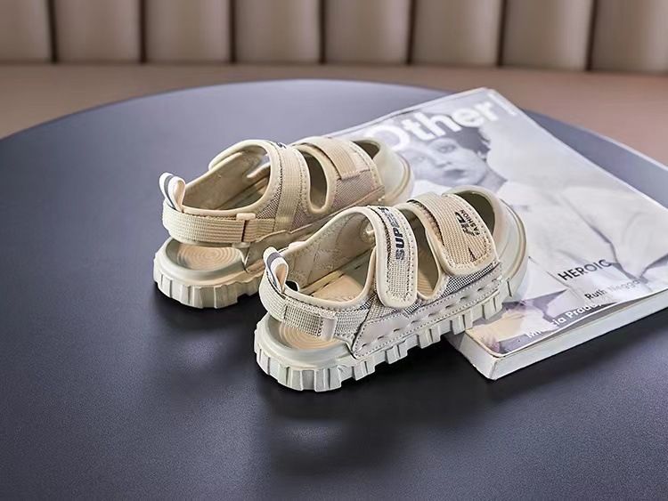 Sandali 2024 Estate Nuove scarpe da spiaggia antiscivolo per ragazze per studenti delle scuole medie e superiori_voghion.com
