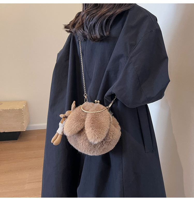 Borsa a tracolla in peluche di nuova tendenza moda autunno e inverno Borsa a tracolla in peluche per donna Instagram Borsa a catena con una spalla morbida e carina per donna_voghion.com