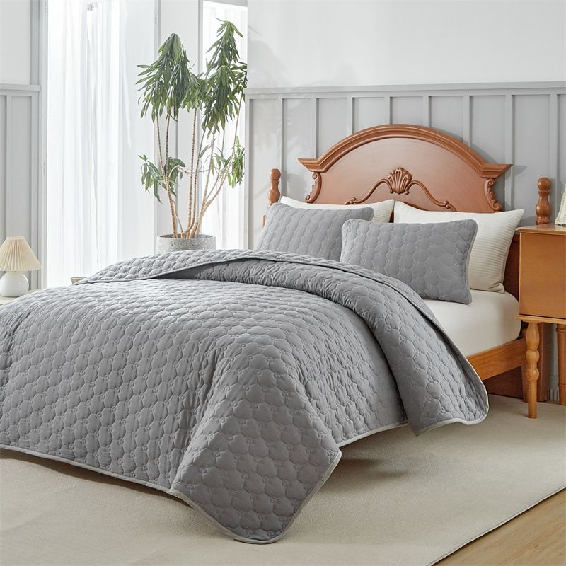 Modernes, minimalistisches, einfarbiges, gestepptes Bettwäscheset, 3-teilig – geometrisches Muster, weicher, gebürsteter Stoff, mehrere Größen (173 x 229 cm bis 264 x 229 cm)_voghion.com