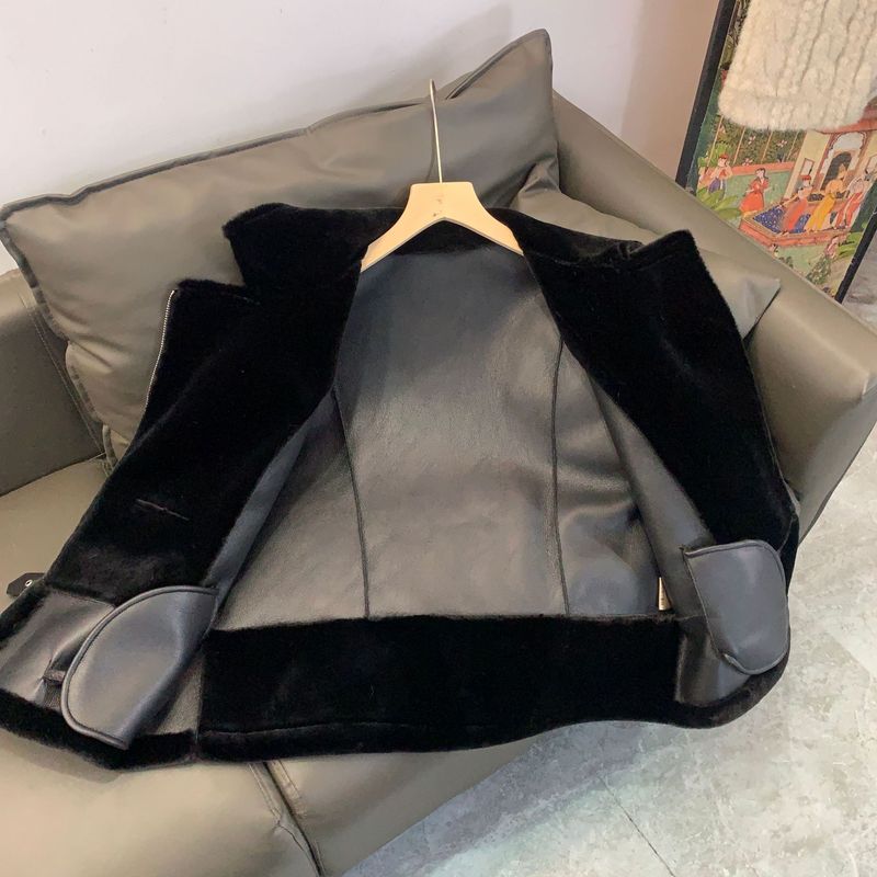 Kunstpelzjacke für Damen, modischer Mantel – PU-Lederbesatz, kurze Länge, stilvolles Motorraddesign, weiche und warme Winteroberbekleidung (schwarz)_voghion.com