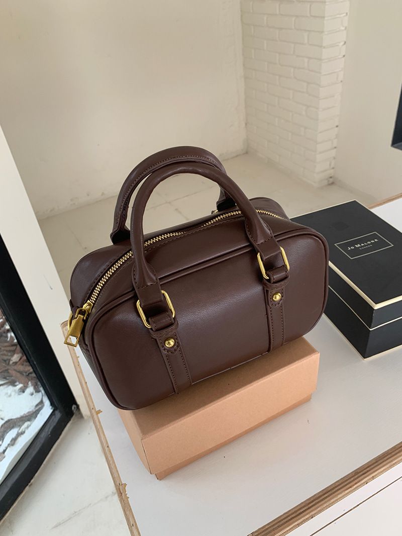 2024 Spring/Summer New Korean Postman Bowling Maillard Handheld Horizontal Small Square Bag for Women Crossbody_voghion.com