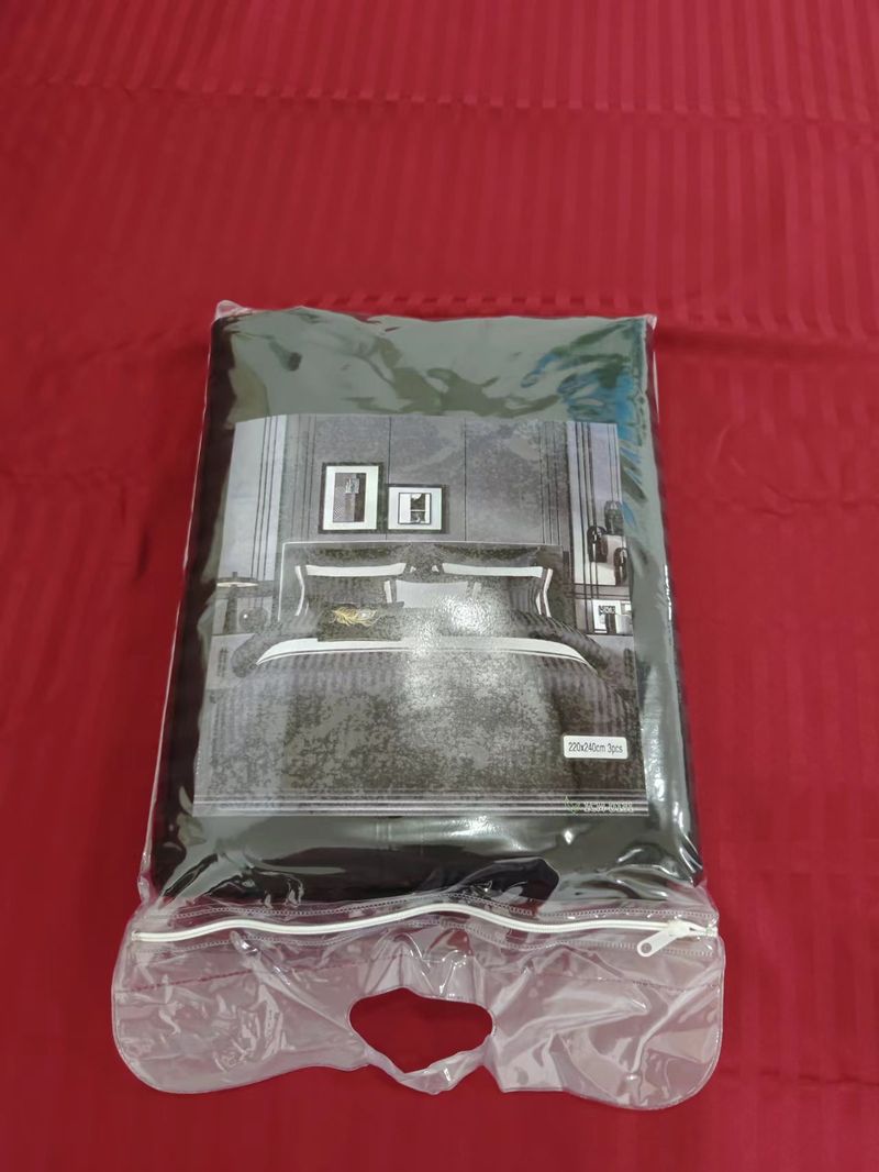 Set di biancheria da letto in raso jacquard tinta unita con copripiumino e federa_voghion.com