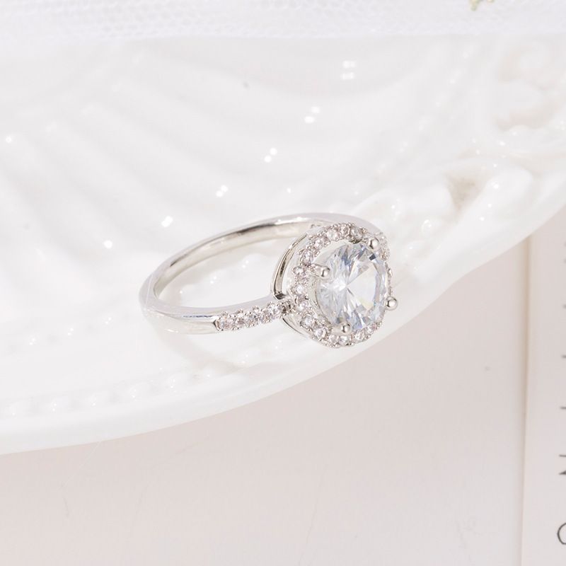 Fashion Geometric Diamond Super Shiny Oval Micro Paved Zircon Index Finger Simple Design Light Luxury Ring_voghion.com