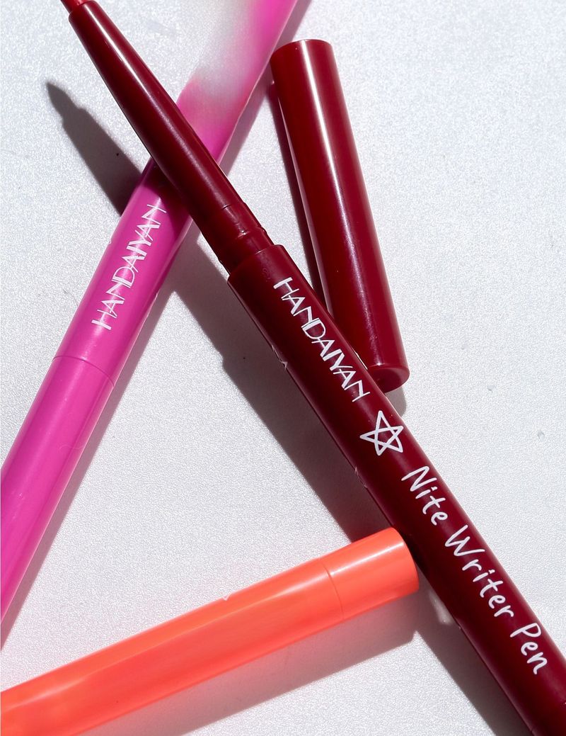 eyeliner fluorescente colore vestito penna per colla per eyeliner UV impermeabile e resistente all'olio_voghion.com