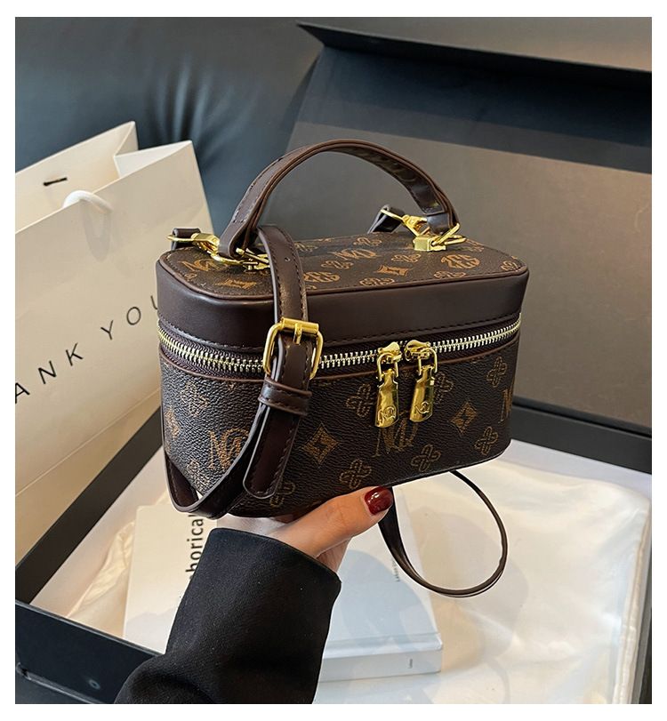 Fashionable Handheld for Women's 2024 New Versatile Printed Small Square with Advanced Sense Crossbody Box Bag_voghion.com
