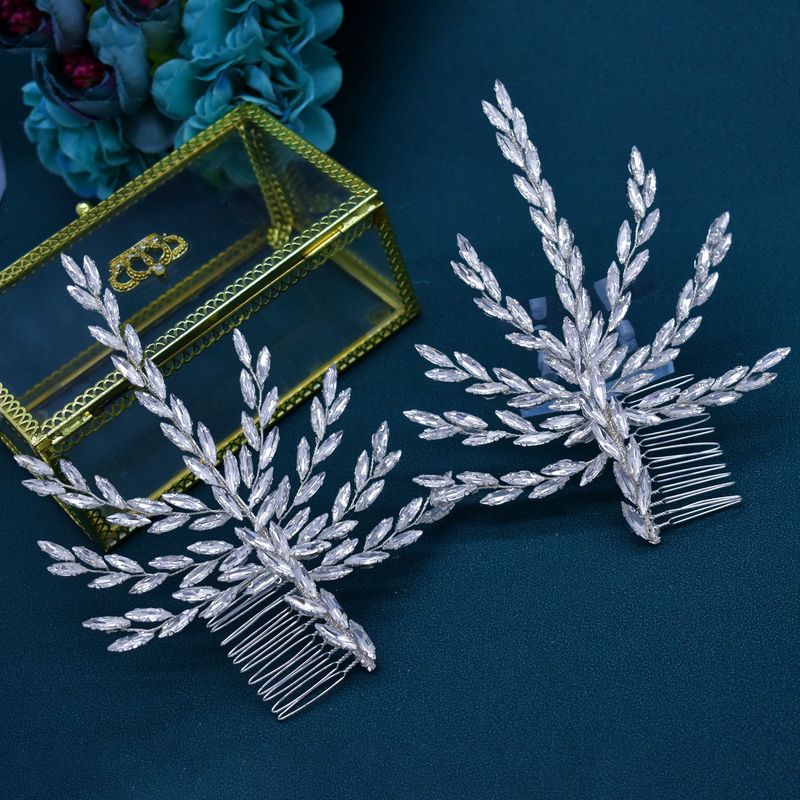 Νυφική χτένα μαλλιών με μακρύ κλιπ στρας, νυφικό, κόμμωση, πλαϊνή χτένα, κομμάτι μαλλιών_voghion.com