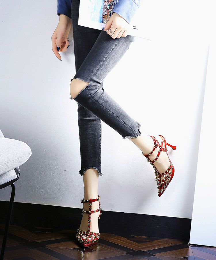 Römische Nieten im Hohlzehen-Design mit T-förmiger Schnalle, Sandalen mit spitzen Zehen und dünnem Absatz, Bankett-High-Heels für Damen_voghion.com