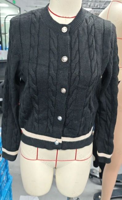 Cardigan in maglia a trecce con bottoni sul davanti - Pullover invernale morbido e caldo per donna (nero, XS/S/M/L/XL)_voghion.com