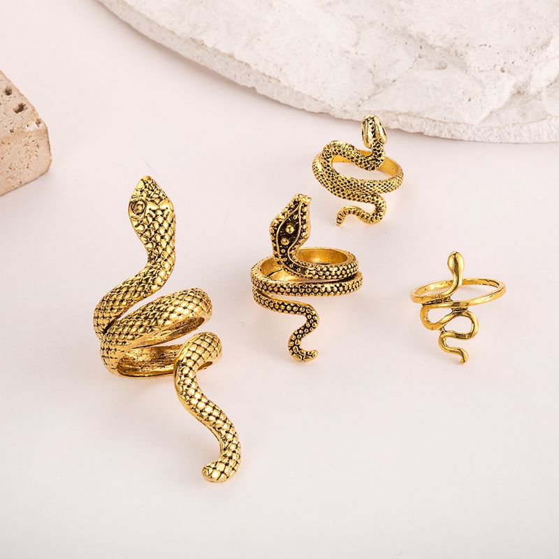 Hot selling cool and handsome men's patterned ring, punk style snake shaped animal exaggerated four piece set ring_voghion.com