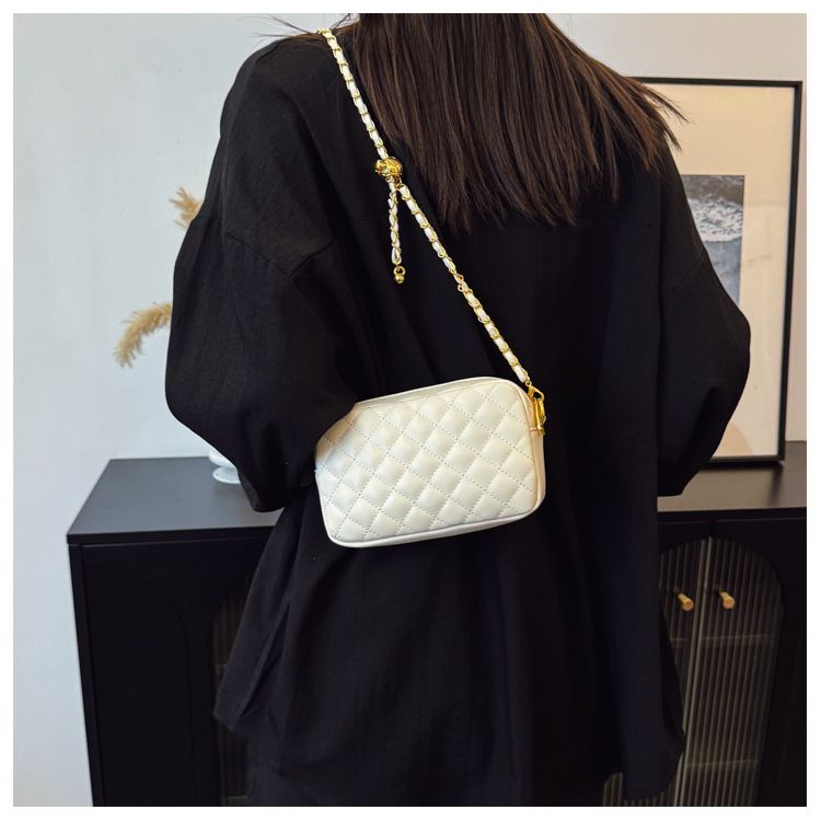 Elegante borsa a tracolla trapuntata con tracolla a catena - Mini borsa a tracolla da donna, borsa alla moda con manico superiore in nero e beige_voghion.com