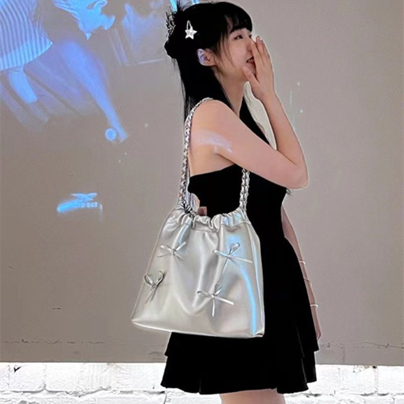 Borsa a tracolla con catena in argento con texture, da donna, estate 2025, nuova, alla moda, casual, adatta per pendolari di tutti i giorni_voghion.com