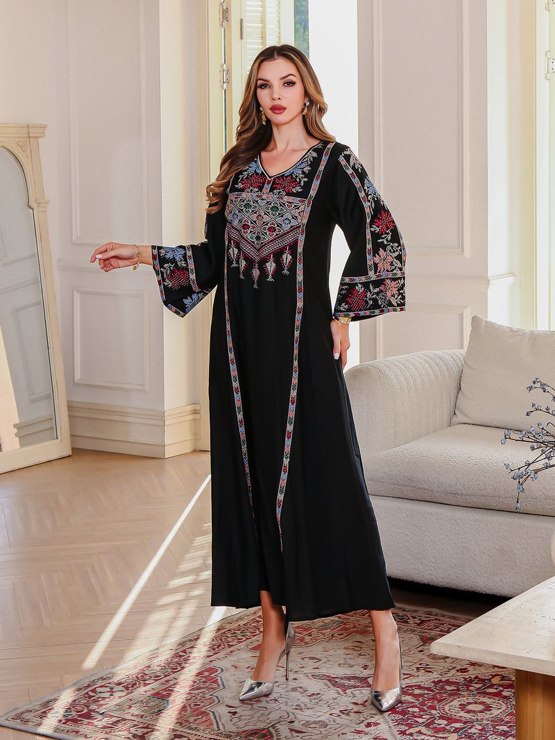 Damenbekleidung Muslimische elegante Kleider Kleidung für Damen aus dem Nahen Osten Abaya bestickte Roben_voghion.com