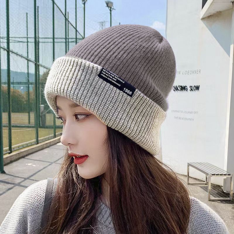 Cappello invernale da donna in maglia spessa e calda, versione coreana, protezione per le orecchie, berretto morbido a doppia faccia, all'ingrosso per uomo_voghion.com