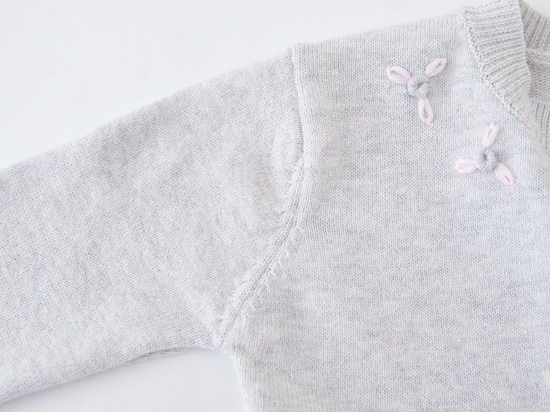 Handgehäkelte Strickjacke mit Blumenmuster für Babys und Kinder, weicher Strickpullover mit Rundhalsausschnitt, eleganter Prinzessinnen-Stil, Rot/Grau/Apricot – 90 cm bis 140 cm_voghion.com