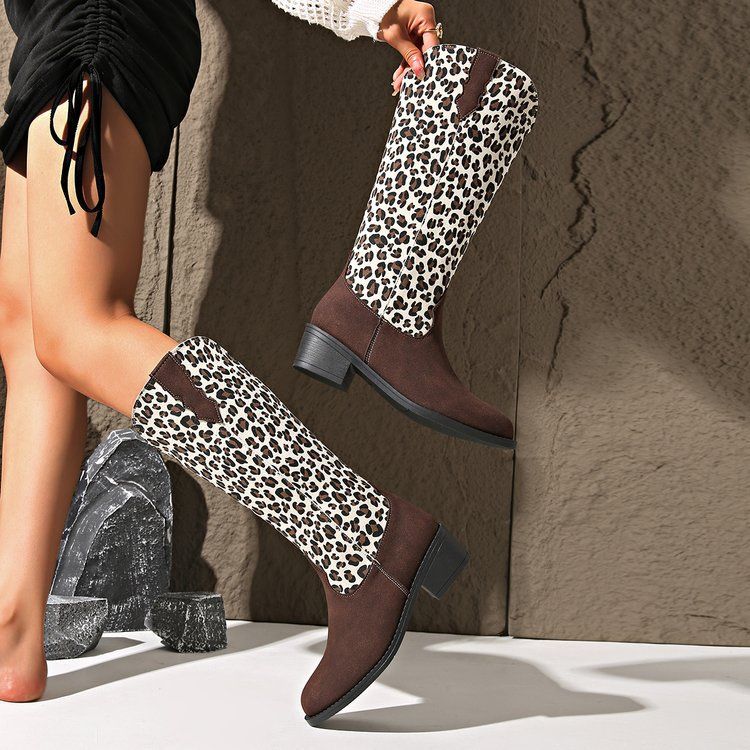 Große Leopardenmuster-Farbblockierung 2024 Herbst neuer Stil spitze vielseitiges Temperament Westernmode Stiefel_voghion.com