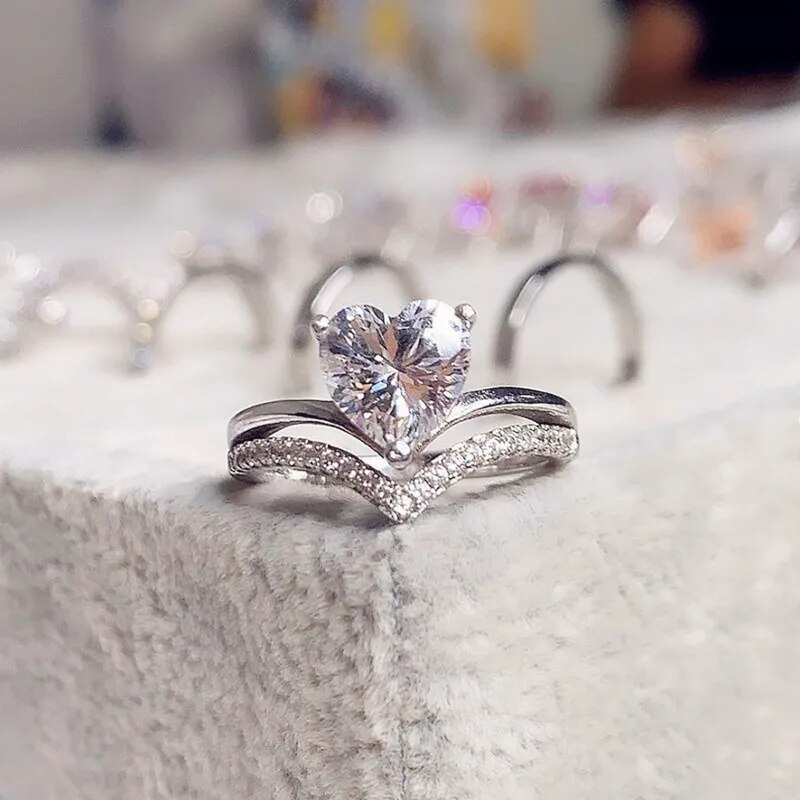 Ready Stock Delicate Sier Color White Zircon Stones Heart Rings for Women Fashion Bridal Engagement Wedding Ring Set Jewelry Gift_voghion.com