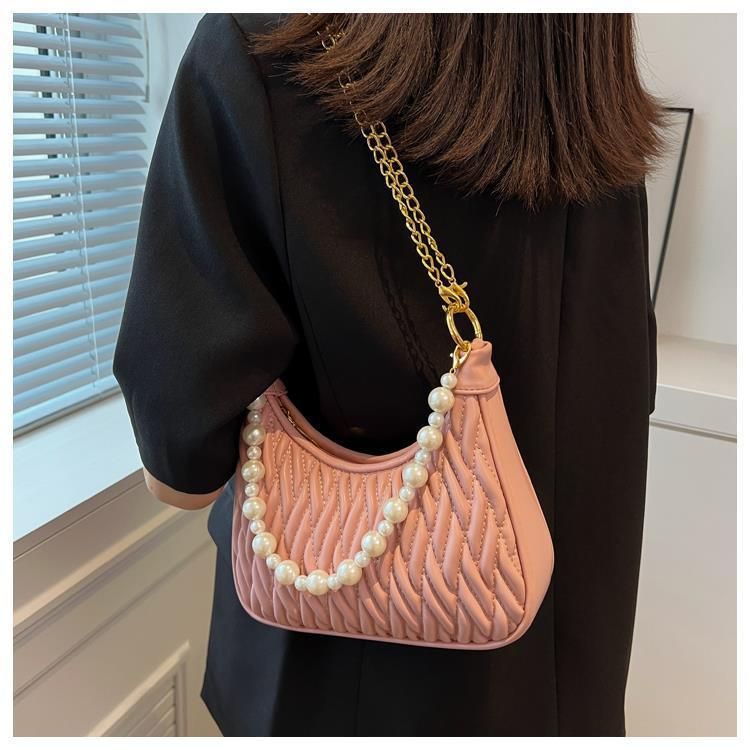 Borsa a tracolla multifunzionale con catena estiva 2025, modello di perle ricamate ad ascella, da donna_voghion.com