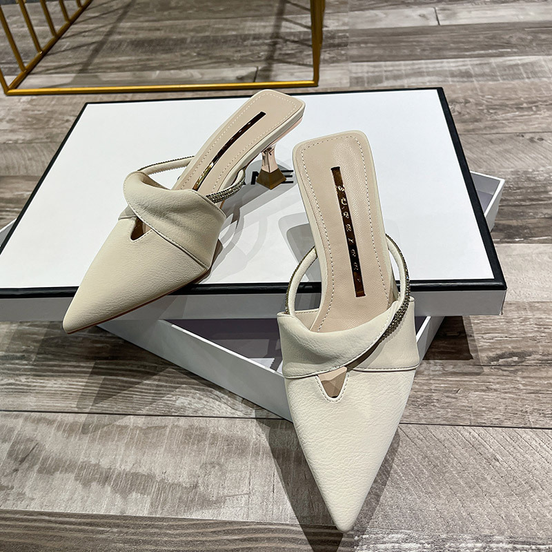 2024 Tootja hulgimüük terava varbaga stiletto naiste kakuke varvas tagumine pool drag casual girly stiilis kõrge kontsaga sandaalid_voghion.com